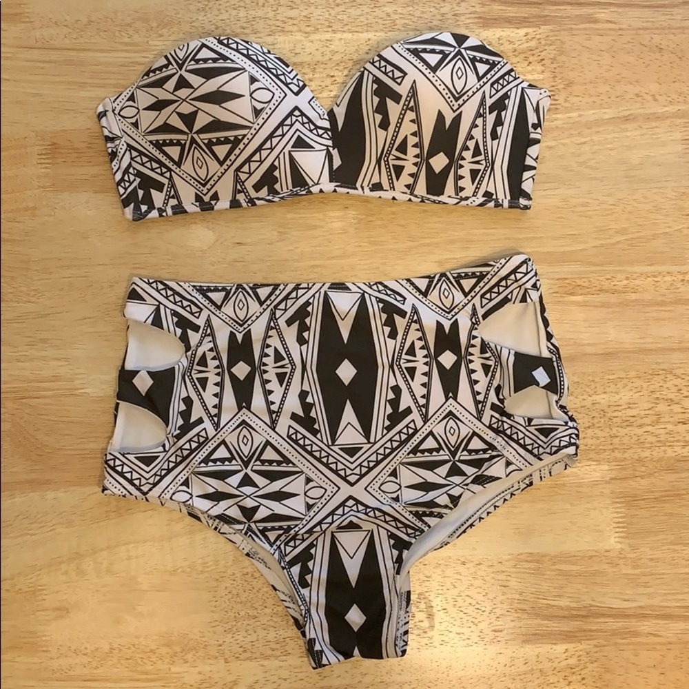 Strapless high waist 👙 Bikini!